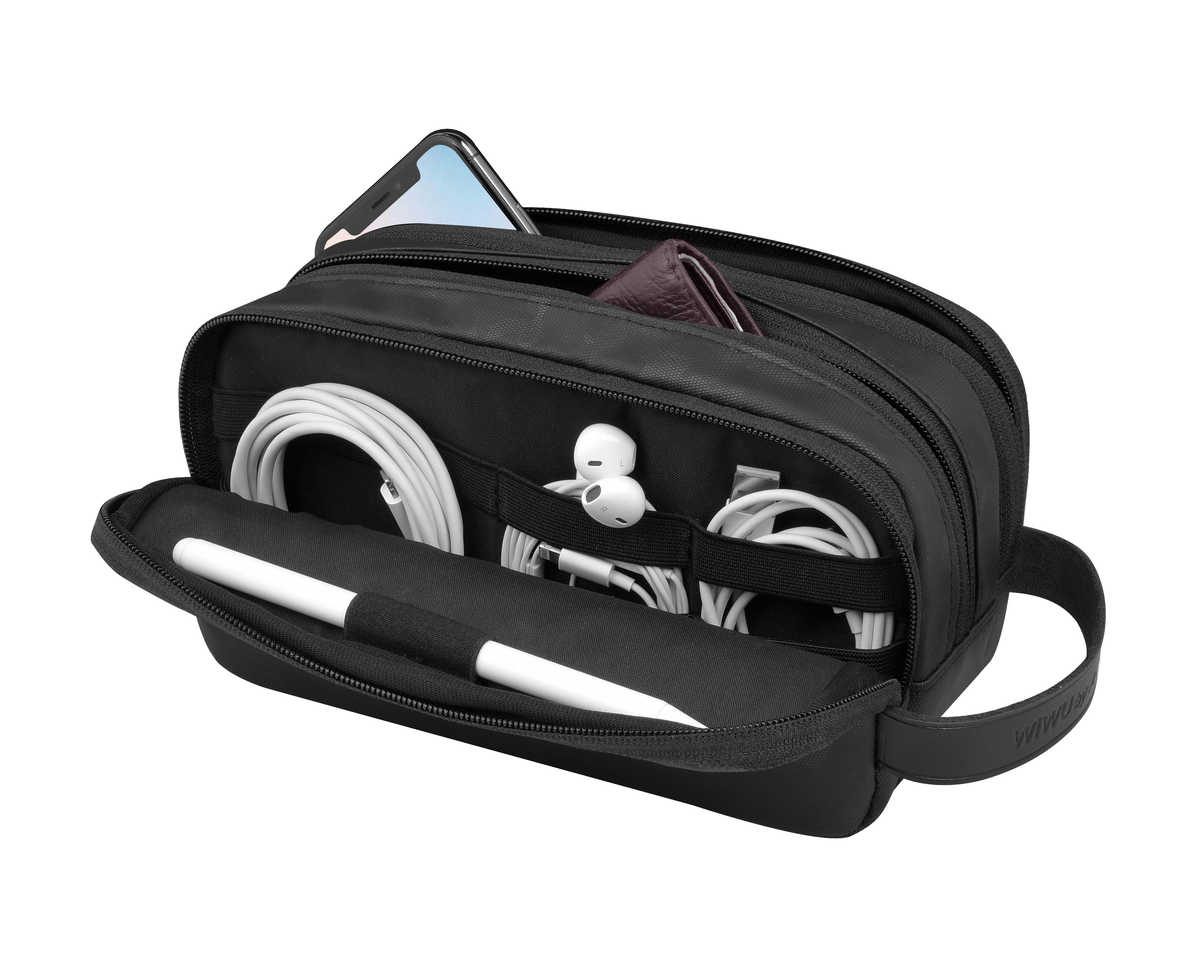 Tech Accessories Organizer Bag – حقيبة تنظيم ملحقات التقنية المحمولة | Waterproof & Travel-Friendly